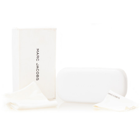 Модель Case MarcJacobs